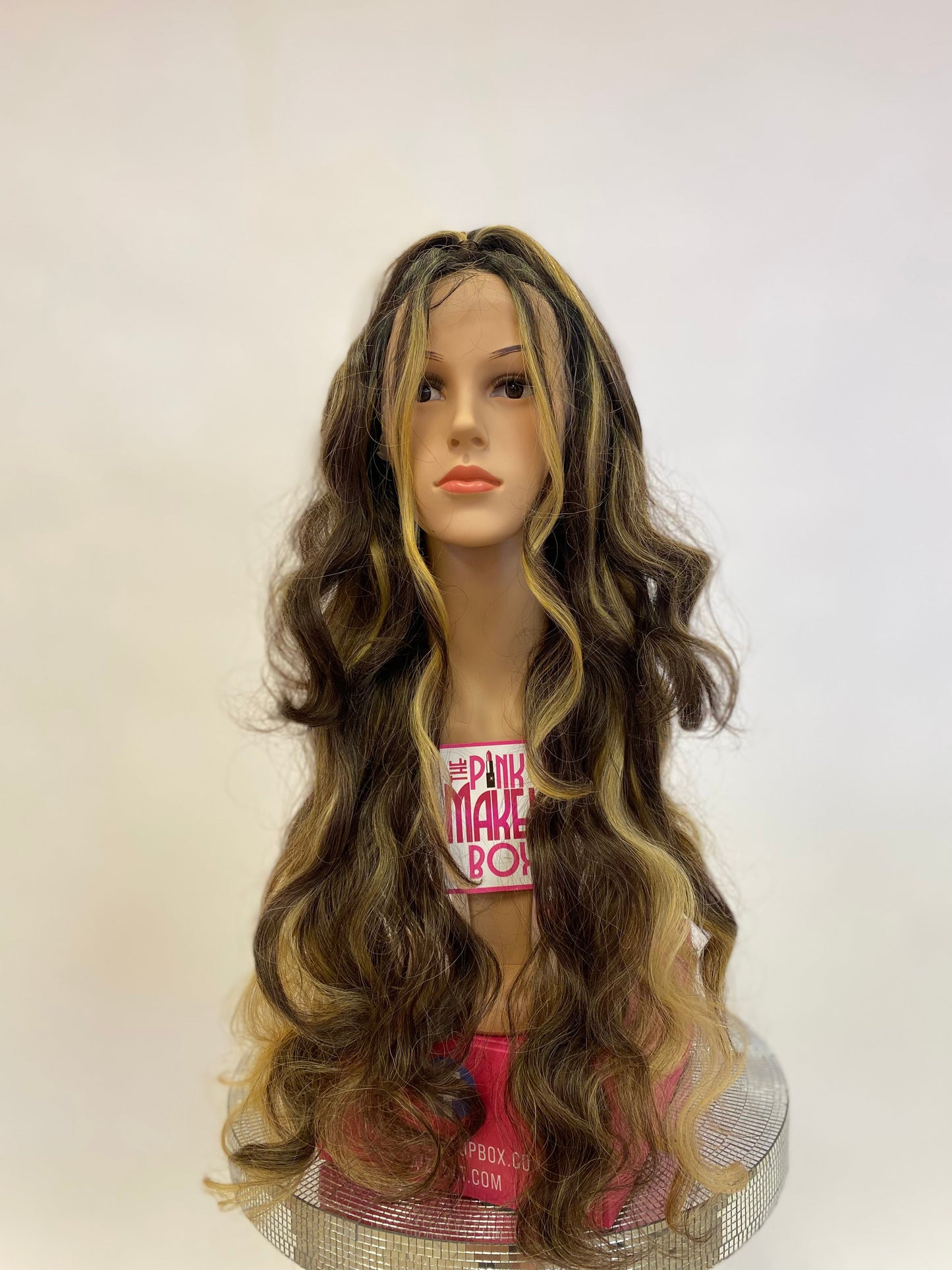 352 Ariana - 13x2 & 360 Free Part Lace Front Wig - 27/613 - DaizyKat Cosmetics 352 Ariana - 13x2 & 360 Free Part Lace Front Wig - 27/613 DaizyKat Cosmetics WIGS
