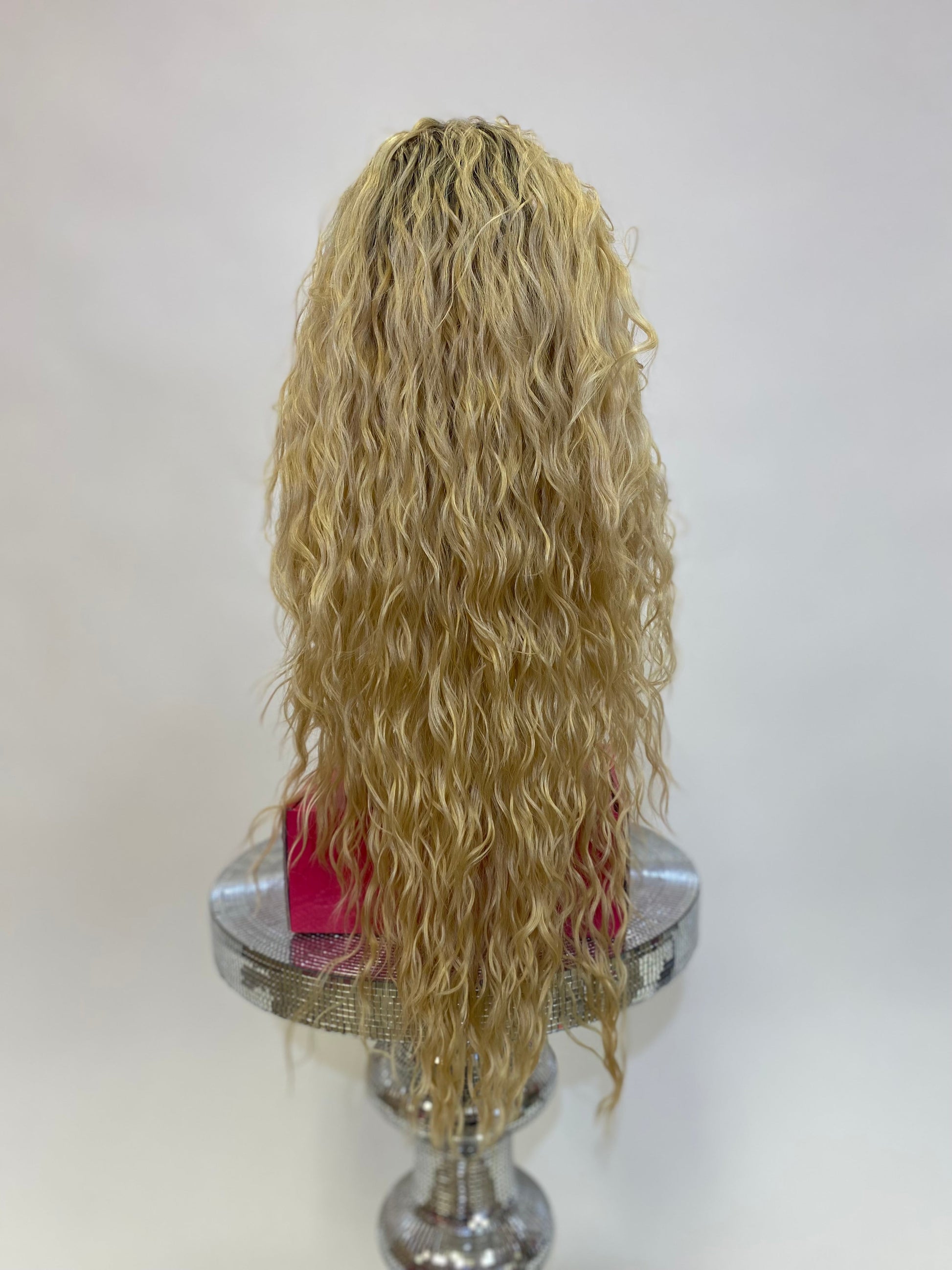 186 Erica - 13x4 Free Part Lace Front Wig - 4/BLONDE - DaizyKat Cosmetics 186 Erica - 13x4 Free Part Lace Front Wig - 4/BLONDE DaizyKat Cosmetics Wigs